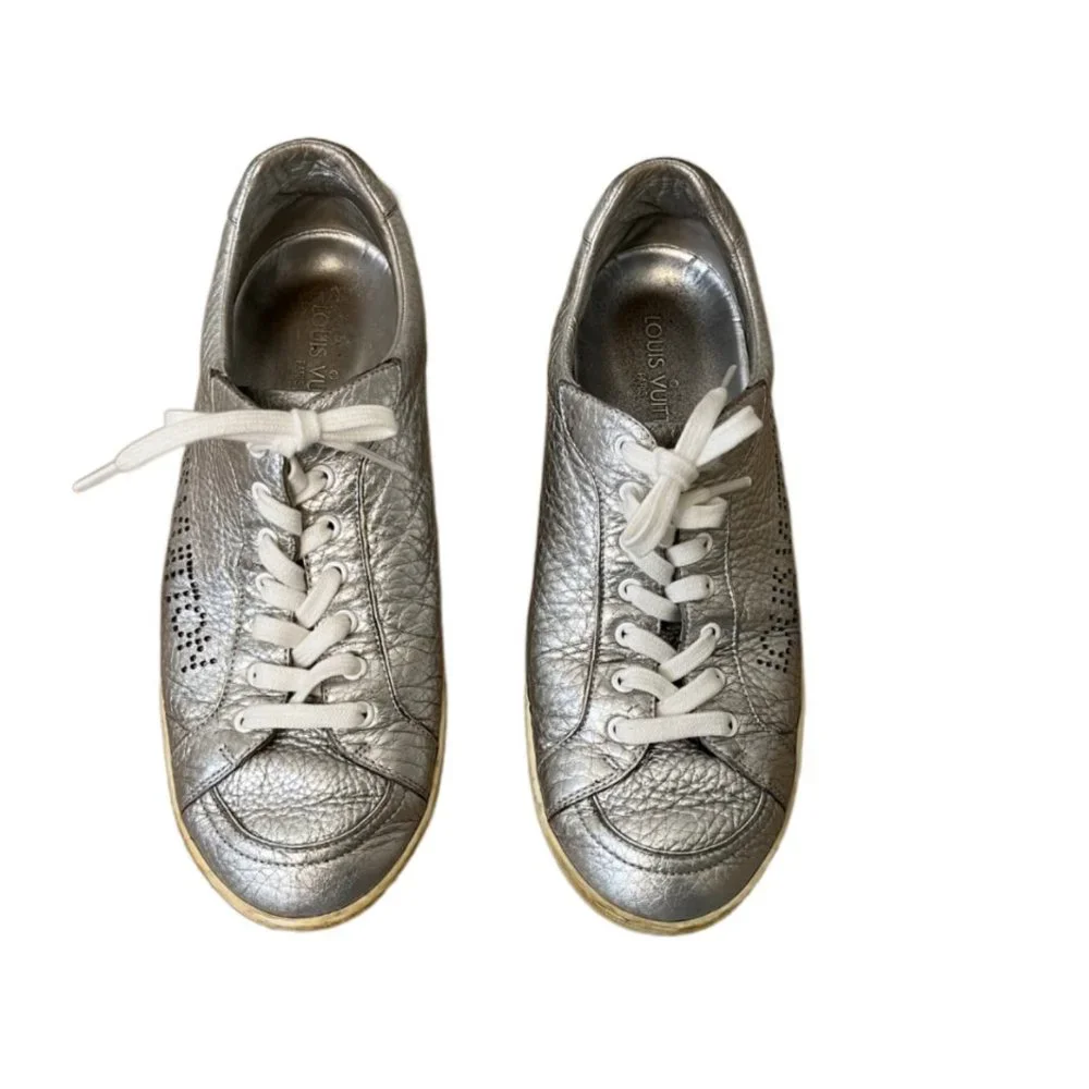 Louis Vuitton Silver leather low trainers, size 9 - Picture 6 of 13